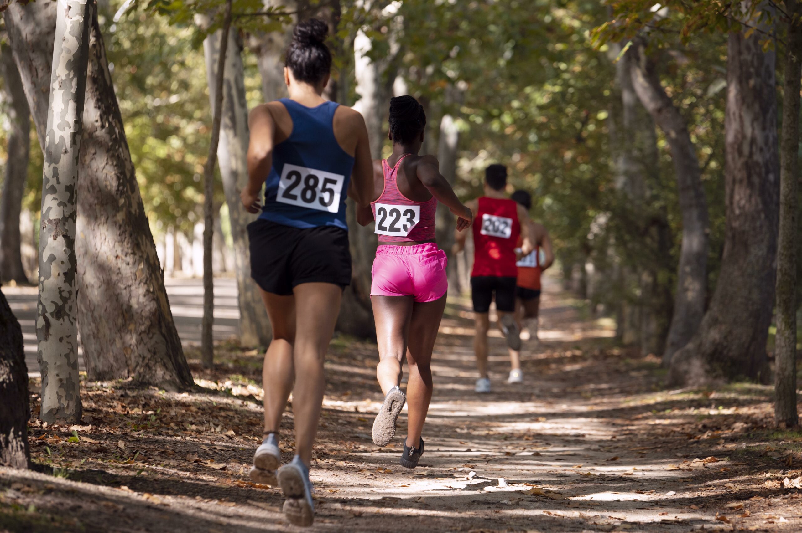 differentes-personnes-participant-cross (1)