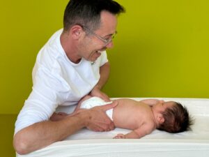 Ostéopathie pour bébé structurée et raisonnée